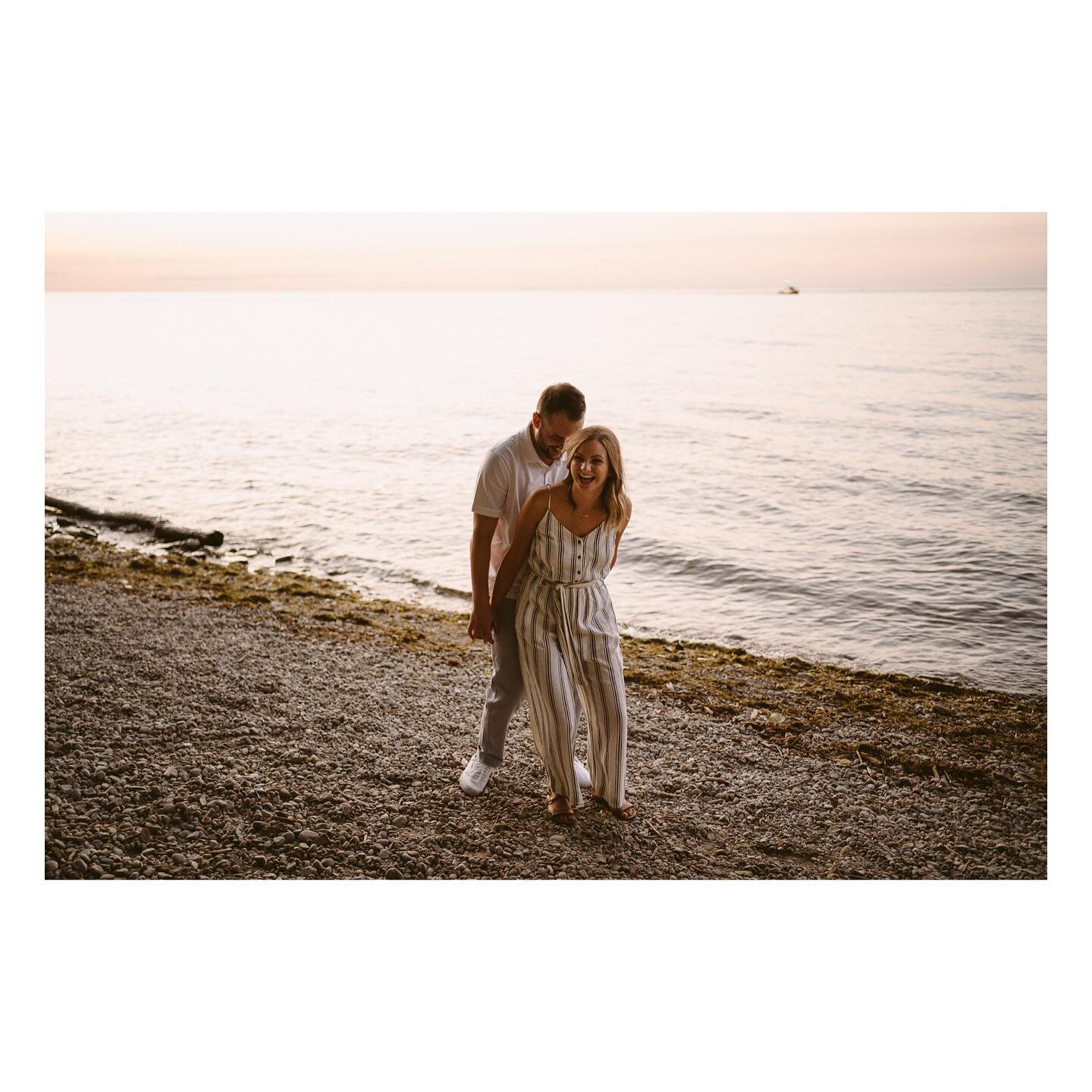 Intimate, romantic, wild + FUN! Always make time for the fun 😜🥳🥸
.
.
.

#justlove #torontowedding #torontoweddingphotographers #intimatewedding #intimateweddingphotographers #lookslikefilm #nostalgic #warm #details #dvlop #weddingdress #elegantbri