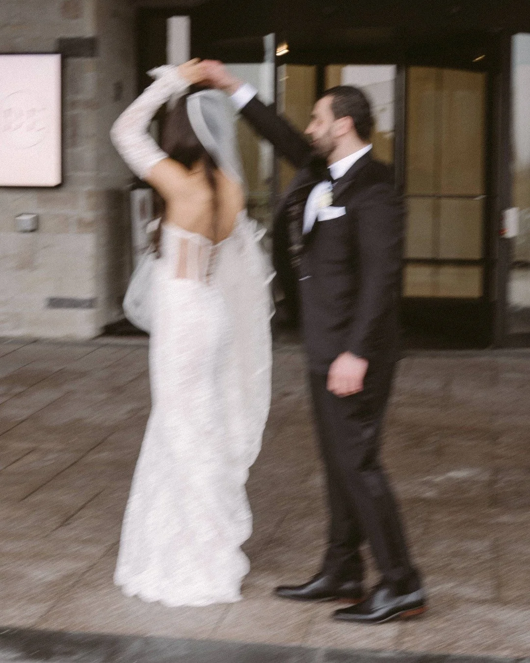 There&rsquo;s a quiet moment that happens before the aisle, before the music, before the &ldquo;I do.&rdquo;

First looks give couples a chance to slow everything down &mdash; just the two of you, no guests, no distractions.

For Dejan and Elisa, tha