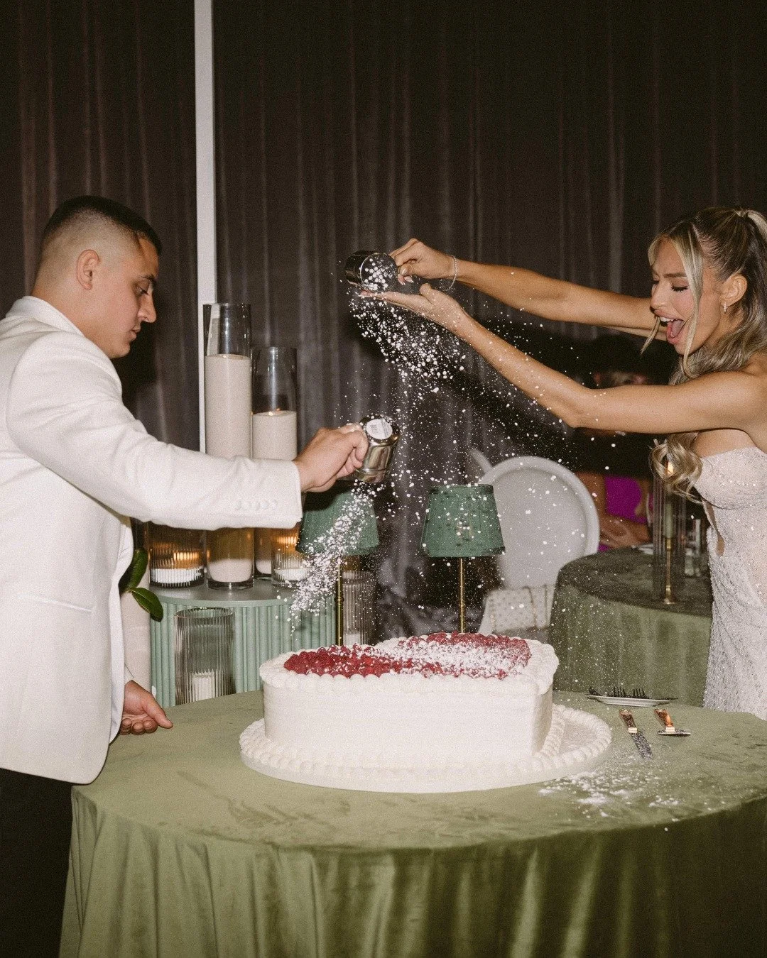 The sweetest part of the night 🍰 😛

Event Planner: @cazaamato 
Cake: @lavishcupcakes
Venue: @chateauleparc
Video: @tveproductions
Decor/Floral: @preciousflowers_