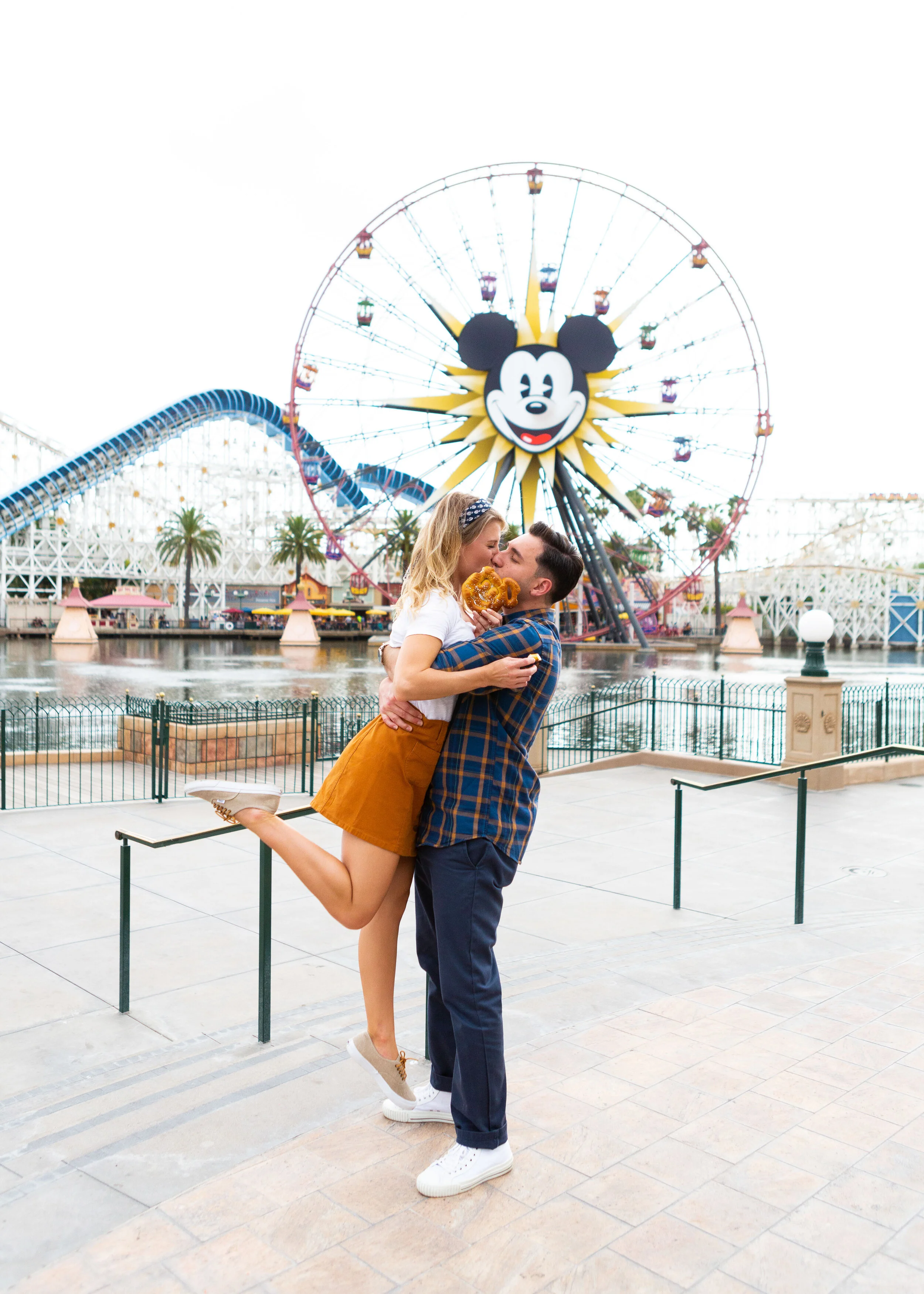 Disneyland_Engagements-38.jpg