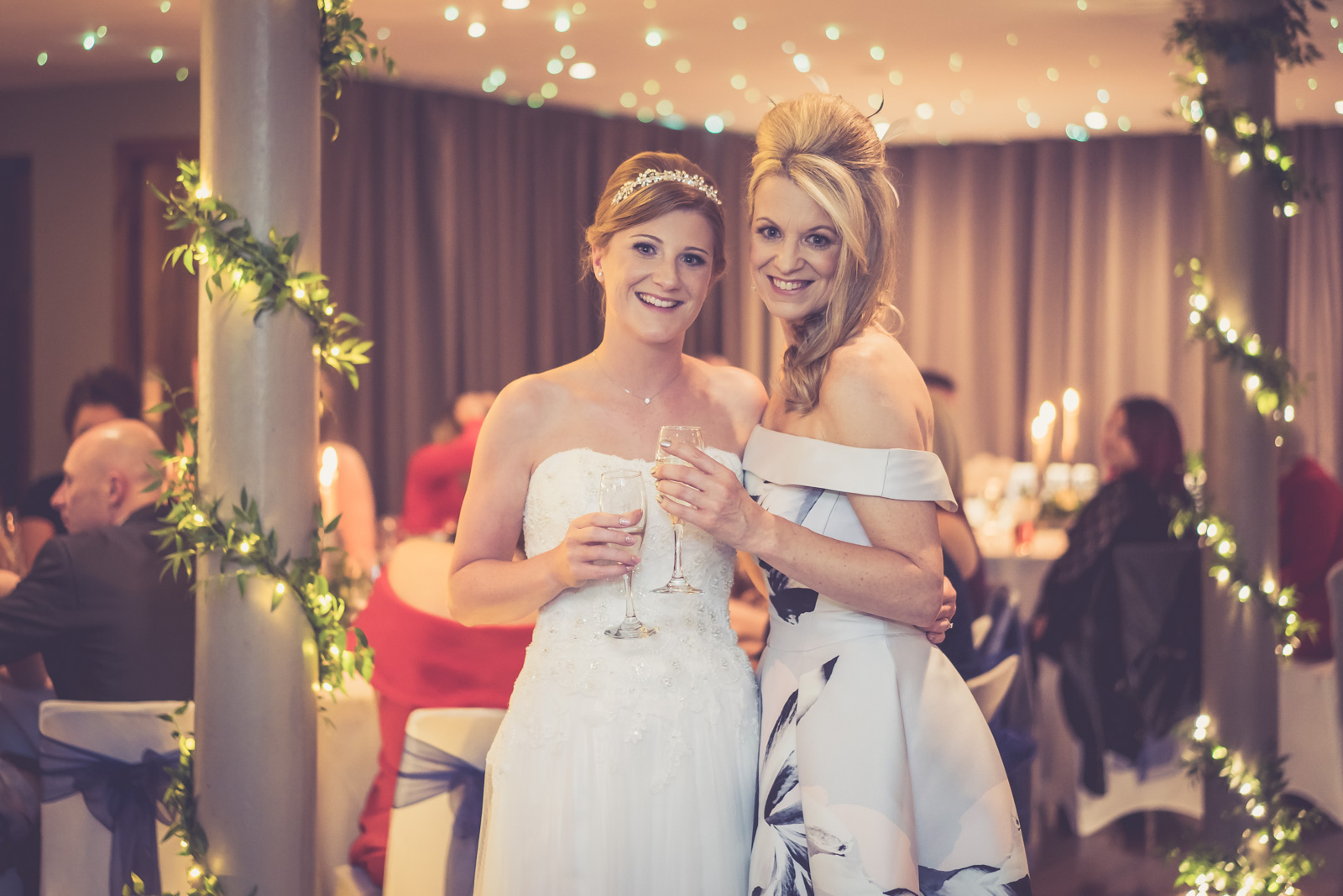 orocco-pier-wedding-edinburgh-south-queensferry-dearlyphotography (45 of 63).jpg