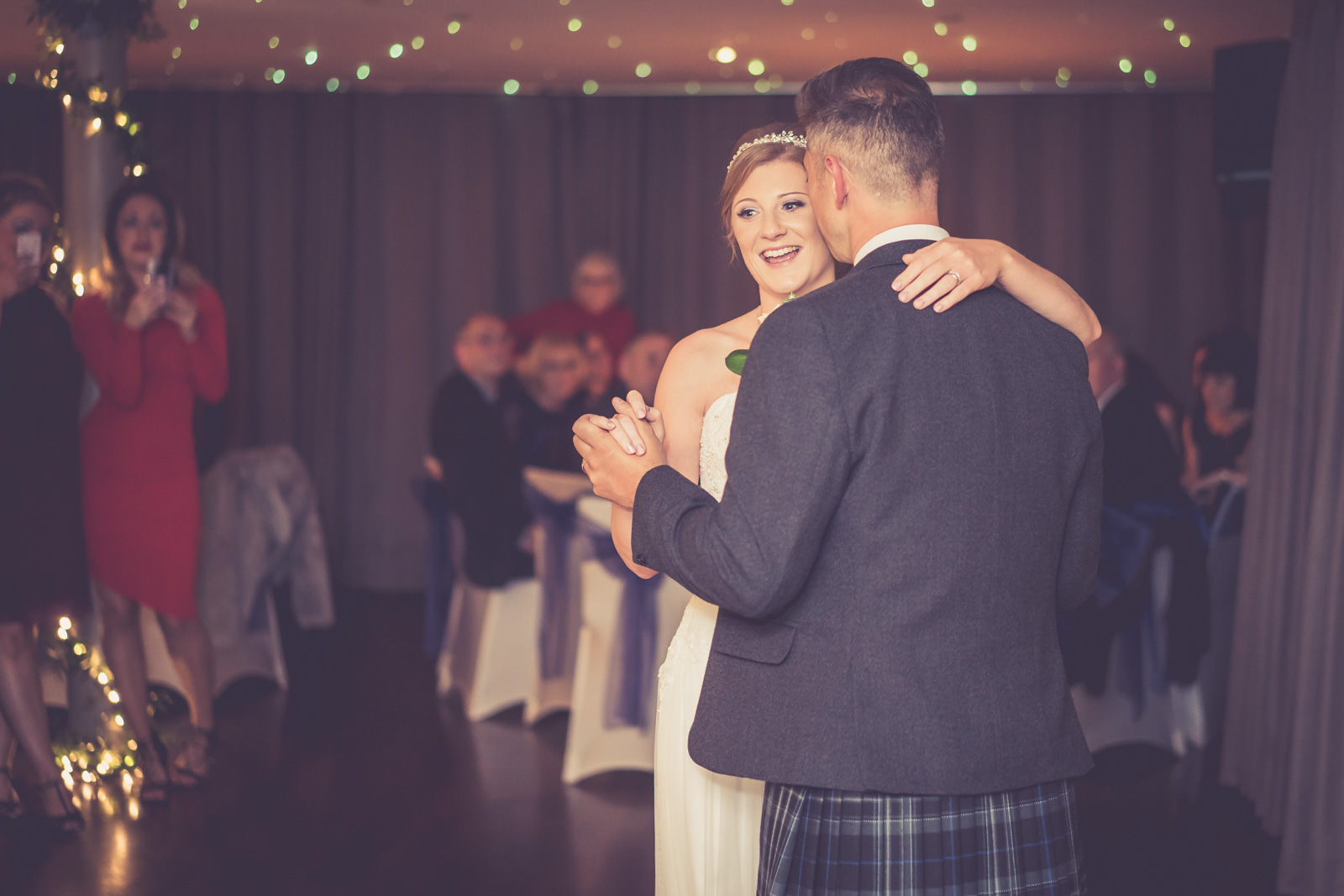 orocco-pier-wedding-edinburgh-south-queensferry-dearlyphotography (51 of 63).jpg