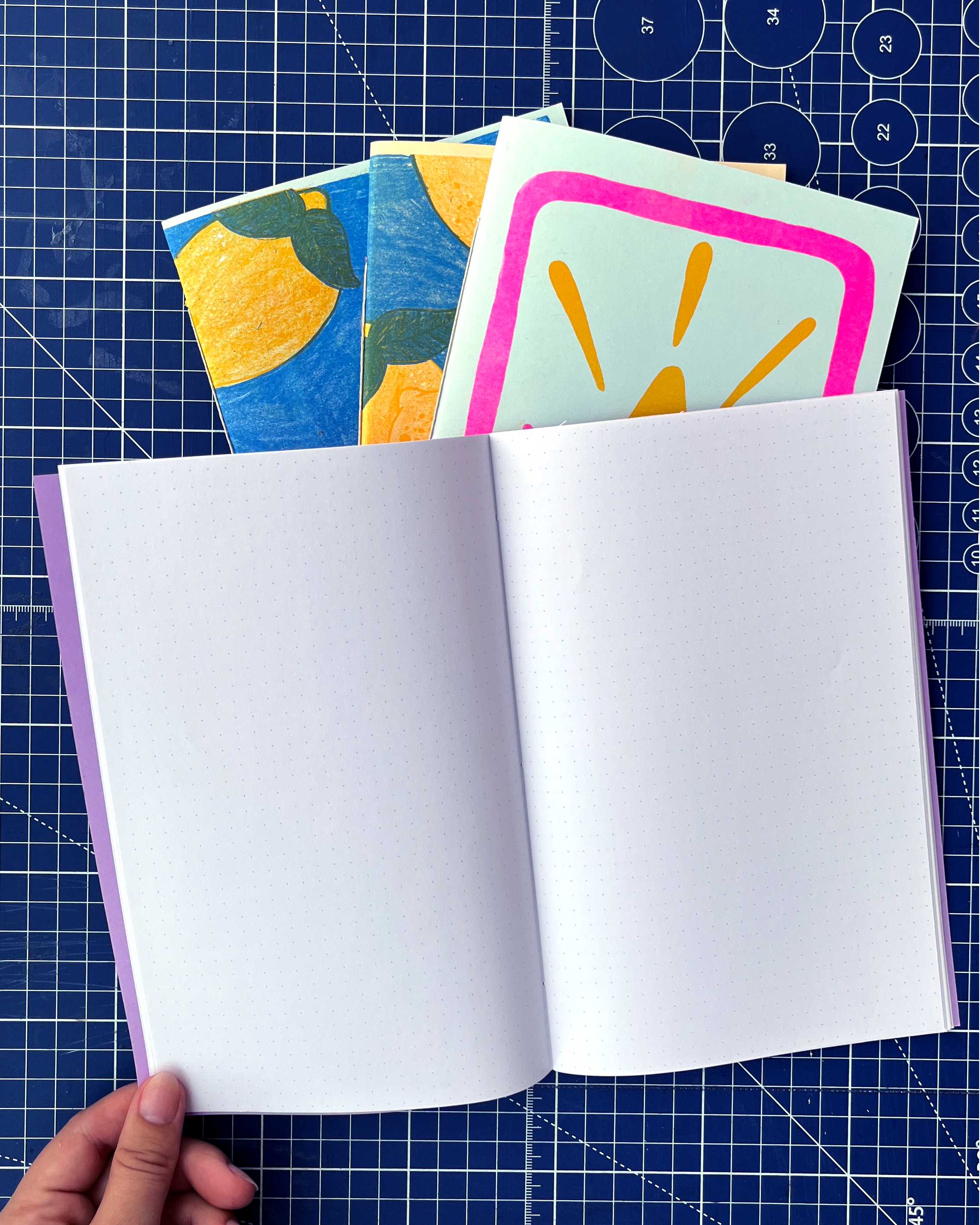 Notebook_dots.png
