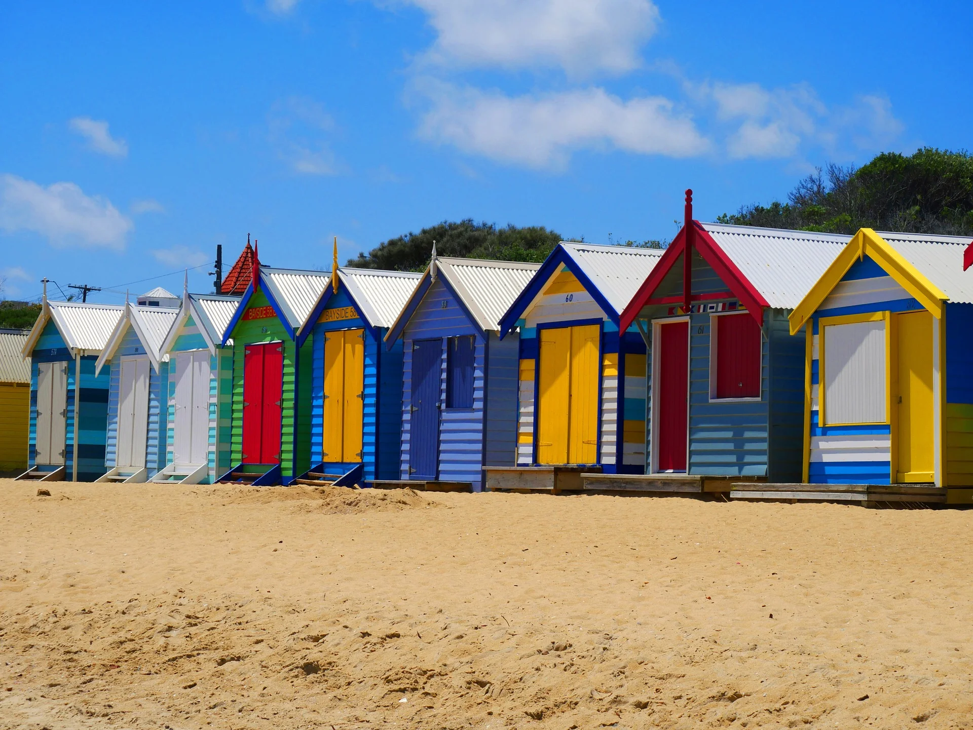 beachhouse-1081611_1920.jpg