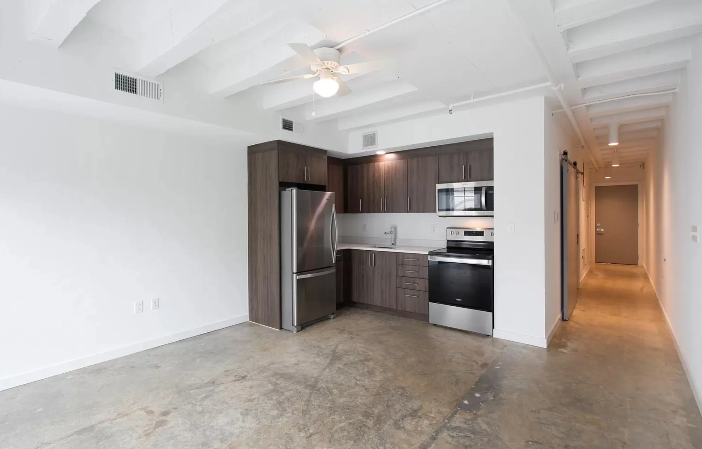 INTERIOR VIEW - CONCRETE STRUCTURE