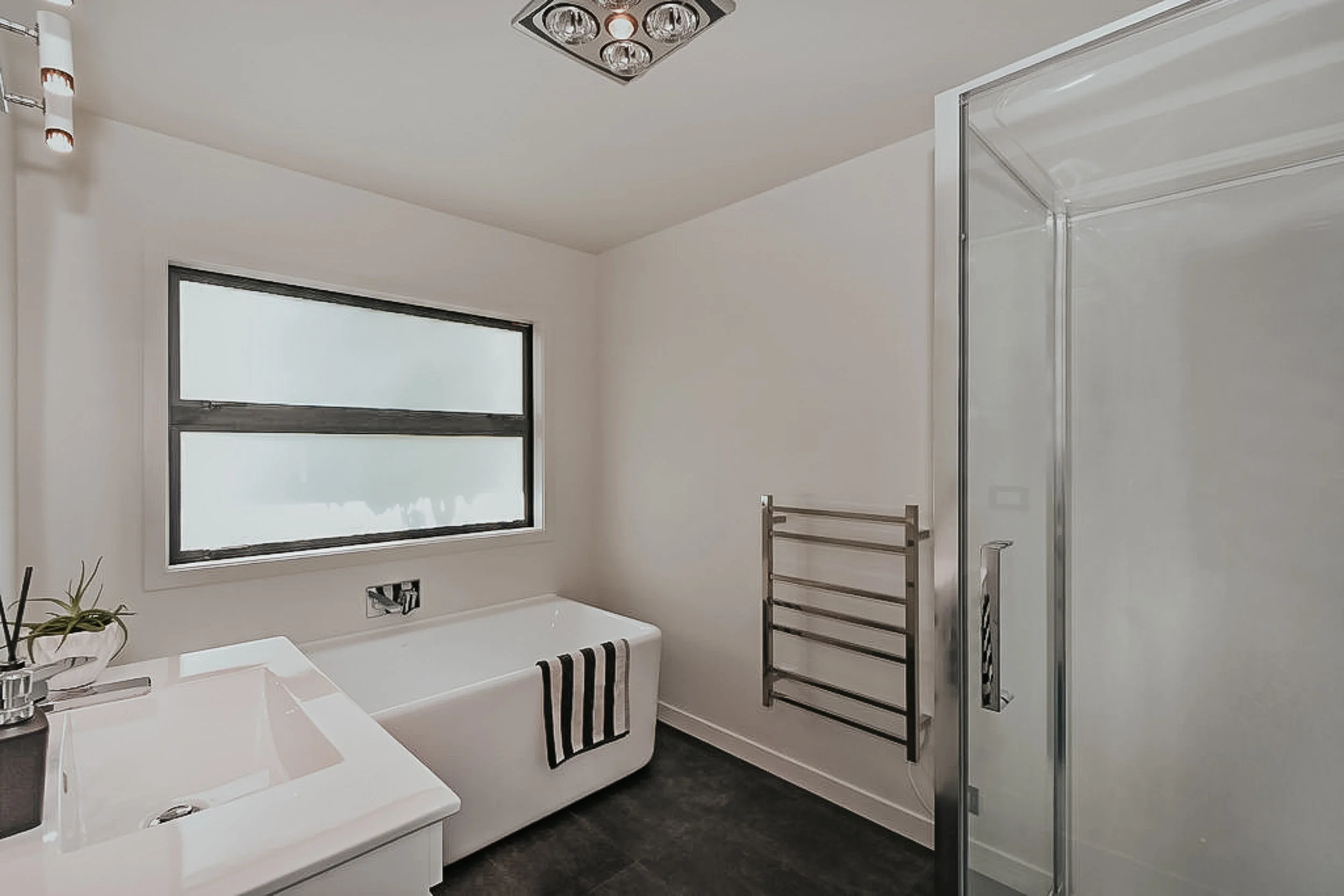 14717 CMoore Photoshoot_Jun18 (23 of 129).jpg