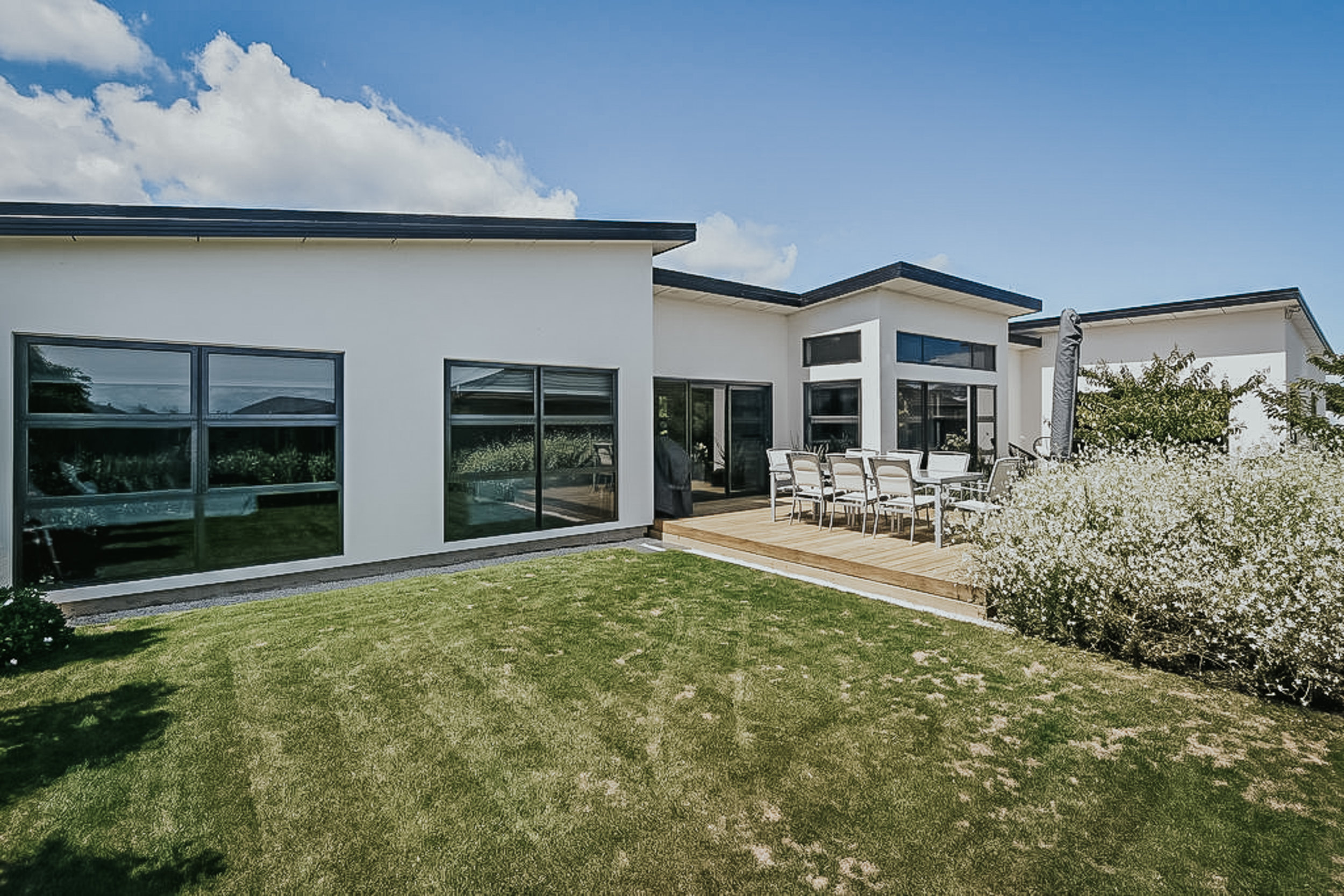 14717 CMoore Photoshoot_Jun18 (24 of 129).jpg