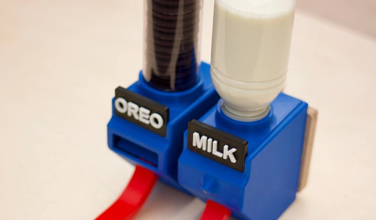 Eat OREOS and Milk hands free!