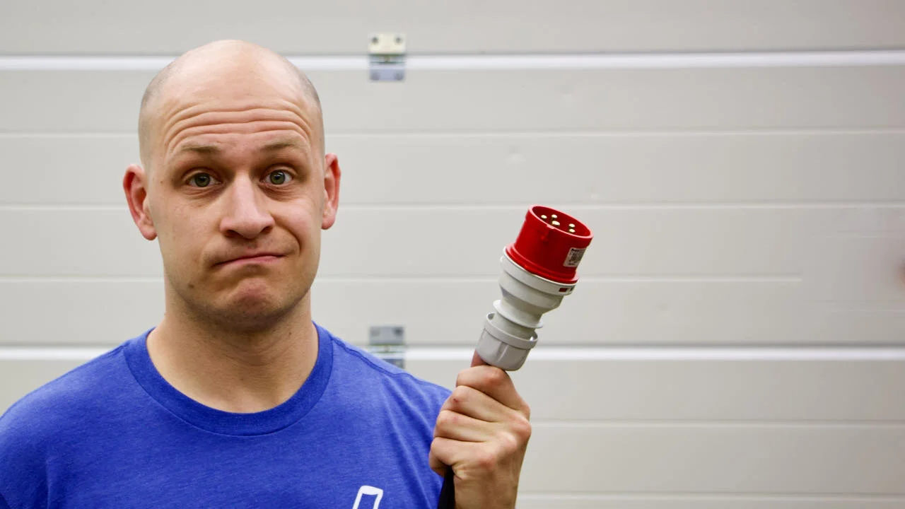 Zo sluit je een 3 fase motor aan op 230V