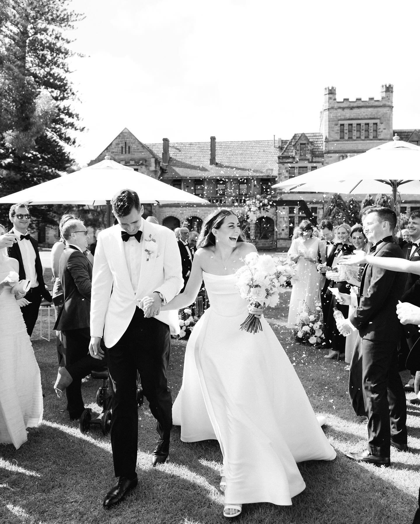 Sabrina &amp; Ryan&rsquo;s gorgeous ceremony at UWA Claremont 🤍

@sabrinadelbos 
@little.things.events 
@mapleandwren 
@chosenbykyha 
@blacklabelevent 

#weddingphotographerperth #uwawedding #weddingceremony