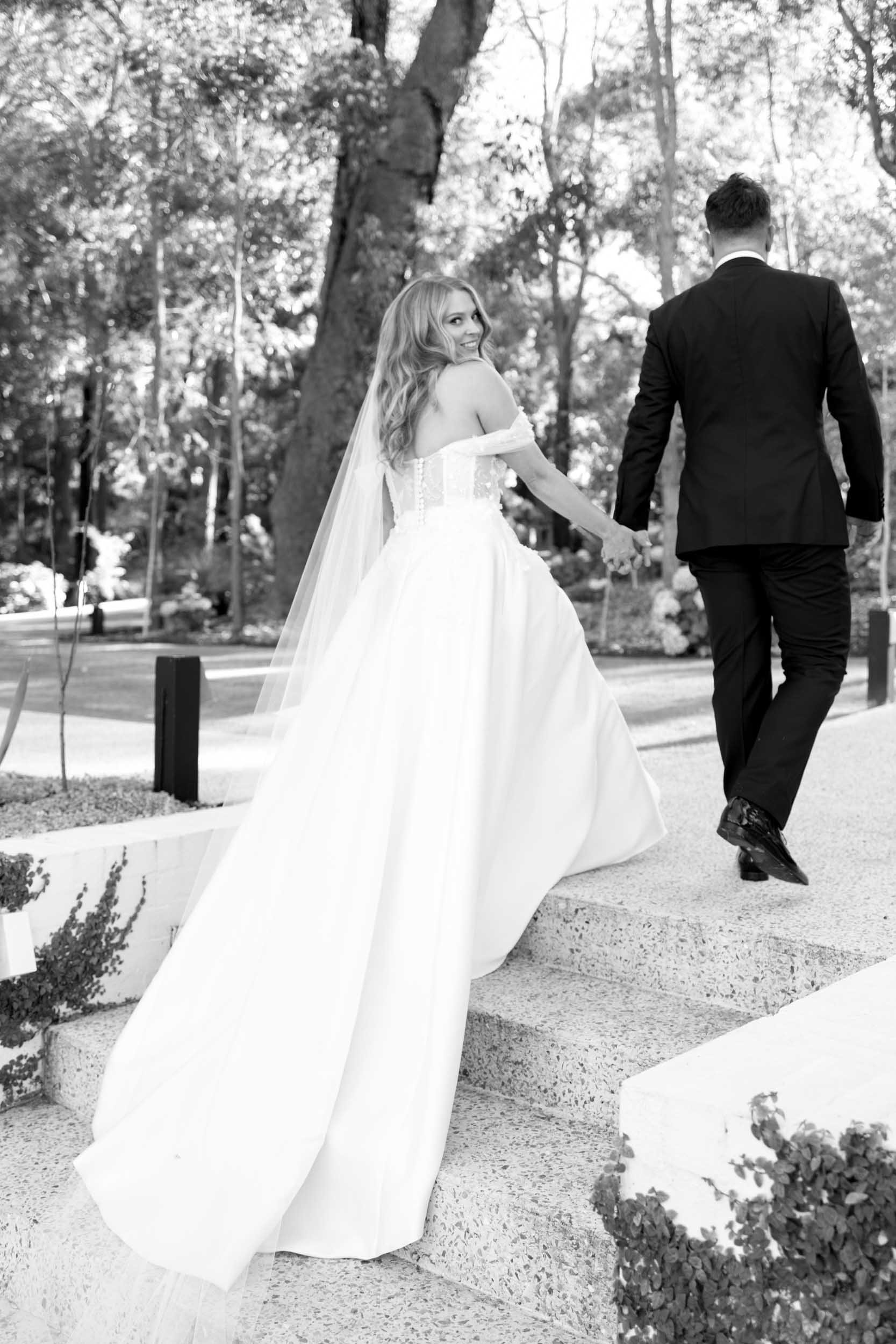 wedding-photographer-vidoegrapher-perth-aravina-55.jpg