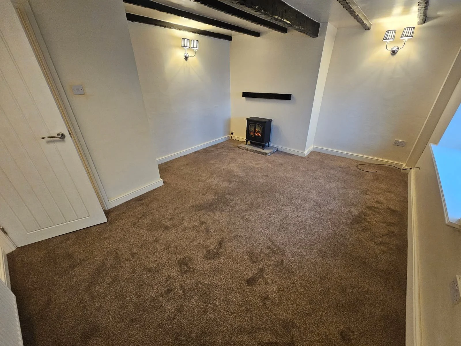 WhatsApp Image 2025-12-03 at 14.48.51_27f97ae6.jpg