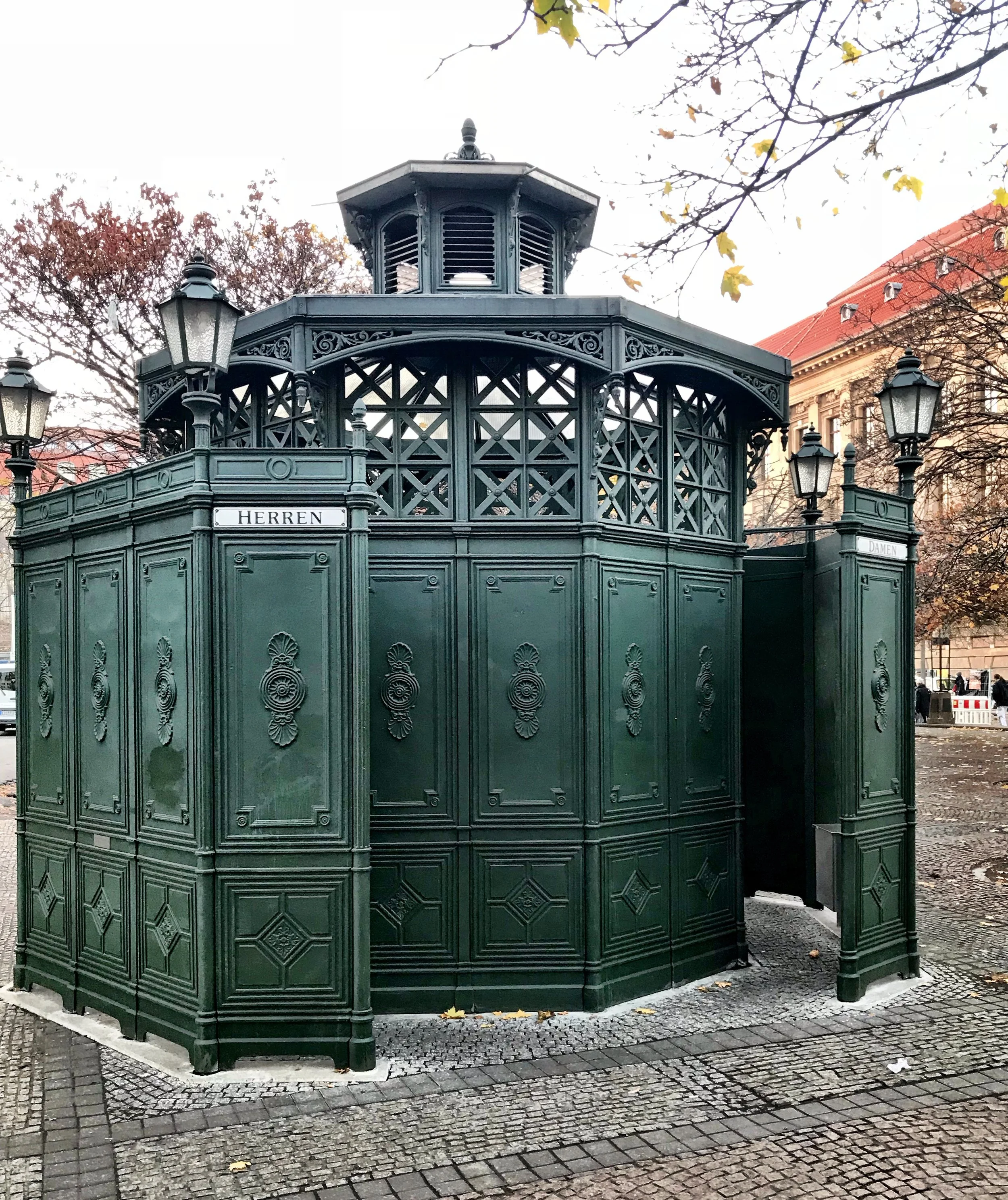 When Nature Calls: A “Tour de Toilette” in Berlin