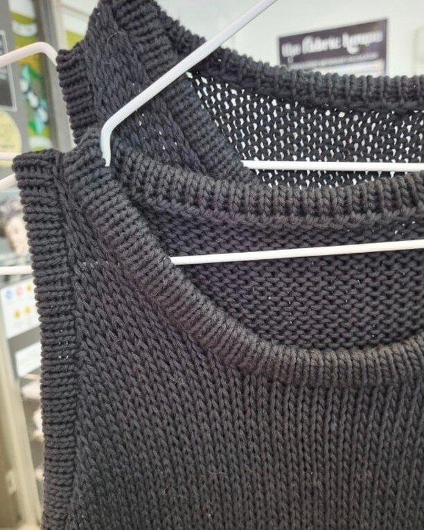 We are showcasing the stunning natural fabrics range of high fashion aparrel. "SAMA SAMA" 
Pure wool , Bamboo , Merino wool , Linen , Mohair.  Incredible !