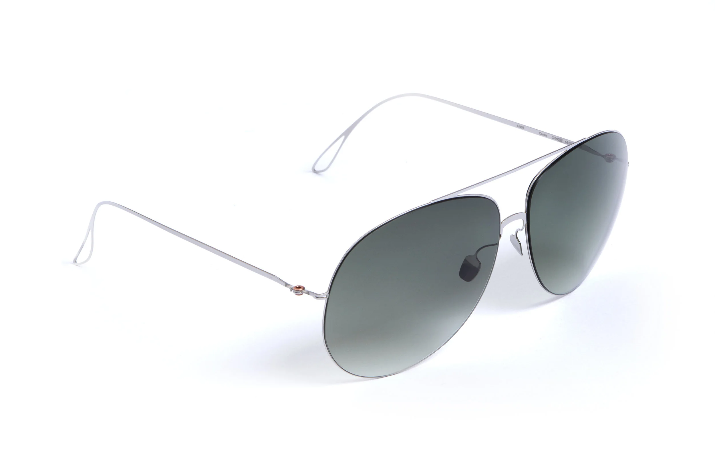 haffmans_neumeister_curtiss_silver_amazon_gradient_ultralight_sunglasses_angle_102480.jpg