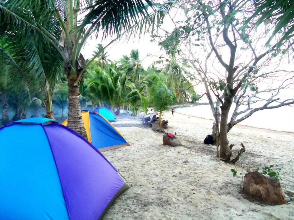 Beach at Bayog Beach Campsite, El Nido, Palawan, Philippines
