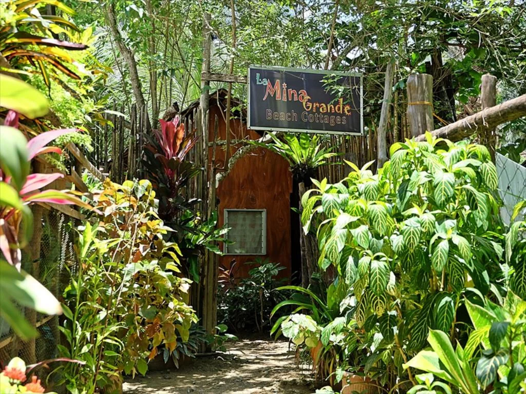 Mina Grande Beach Cottages, El Nido, Palawan, Philippines
