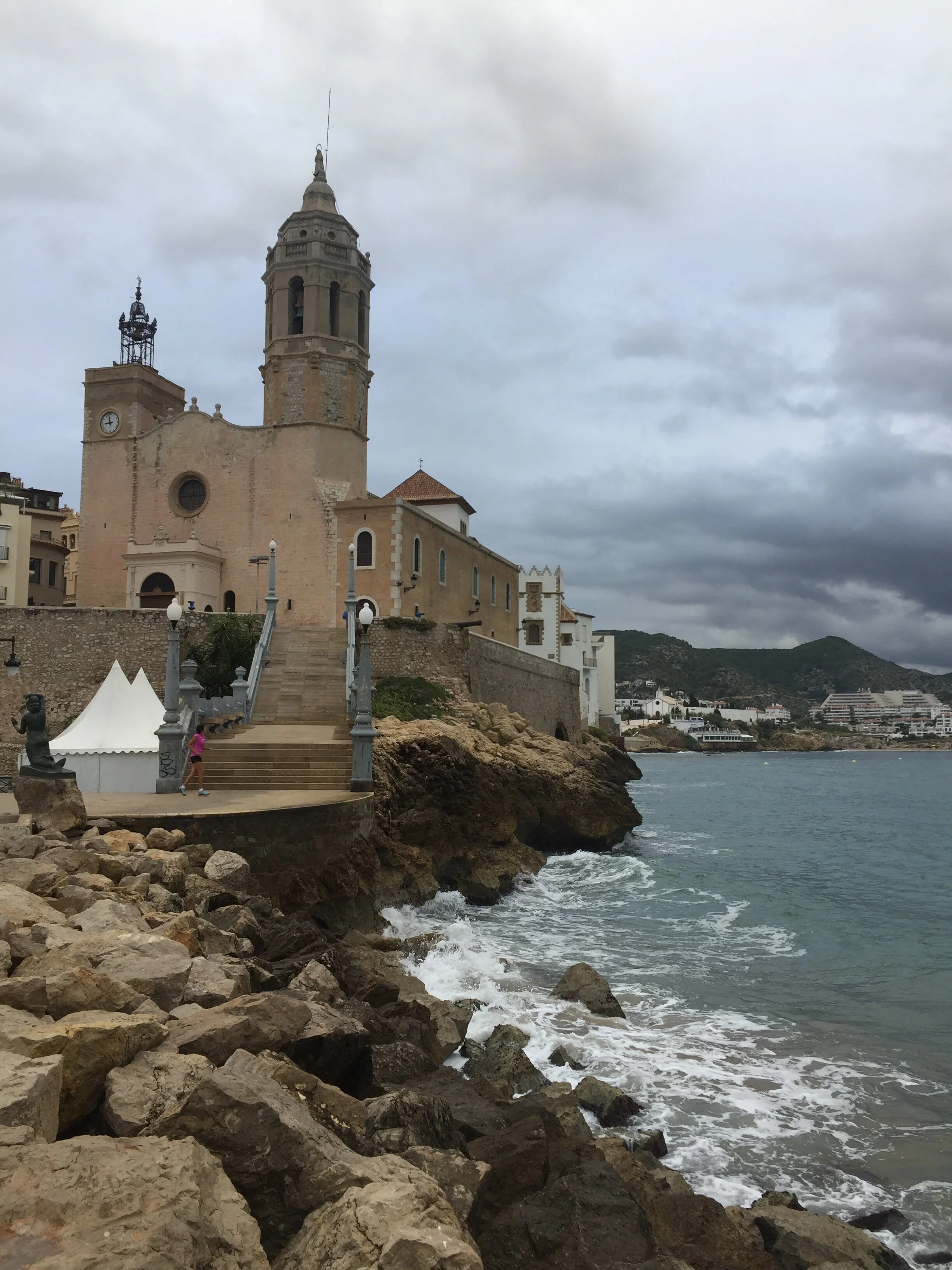 Travel Guide to Sitges