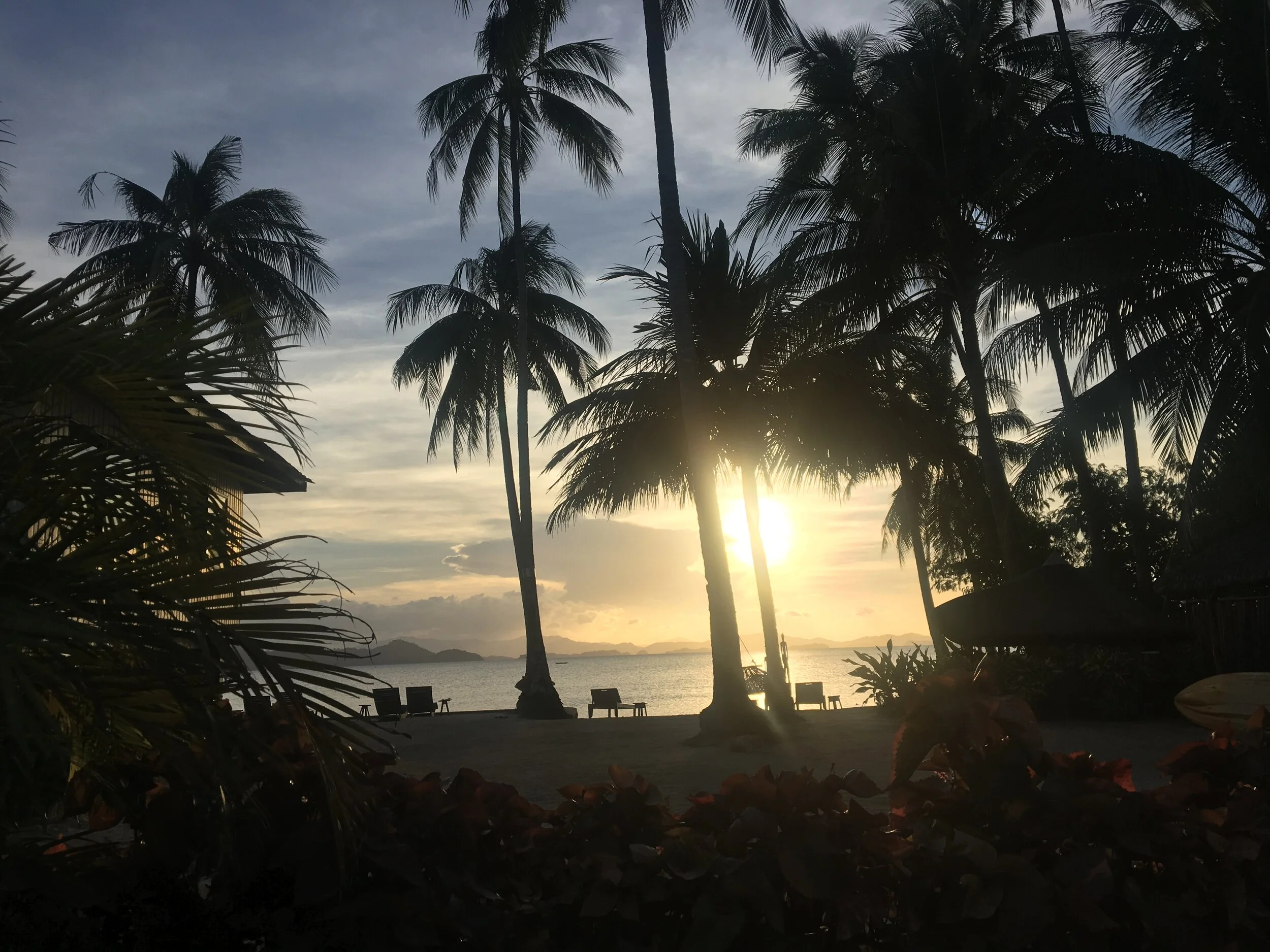 Sunset Beach Resort, Palawan