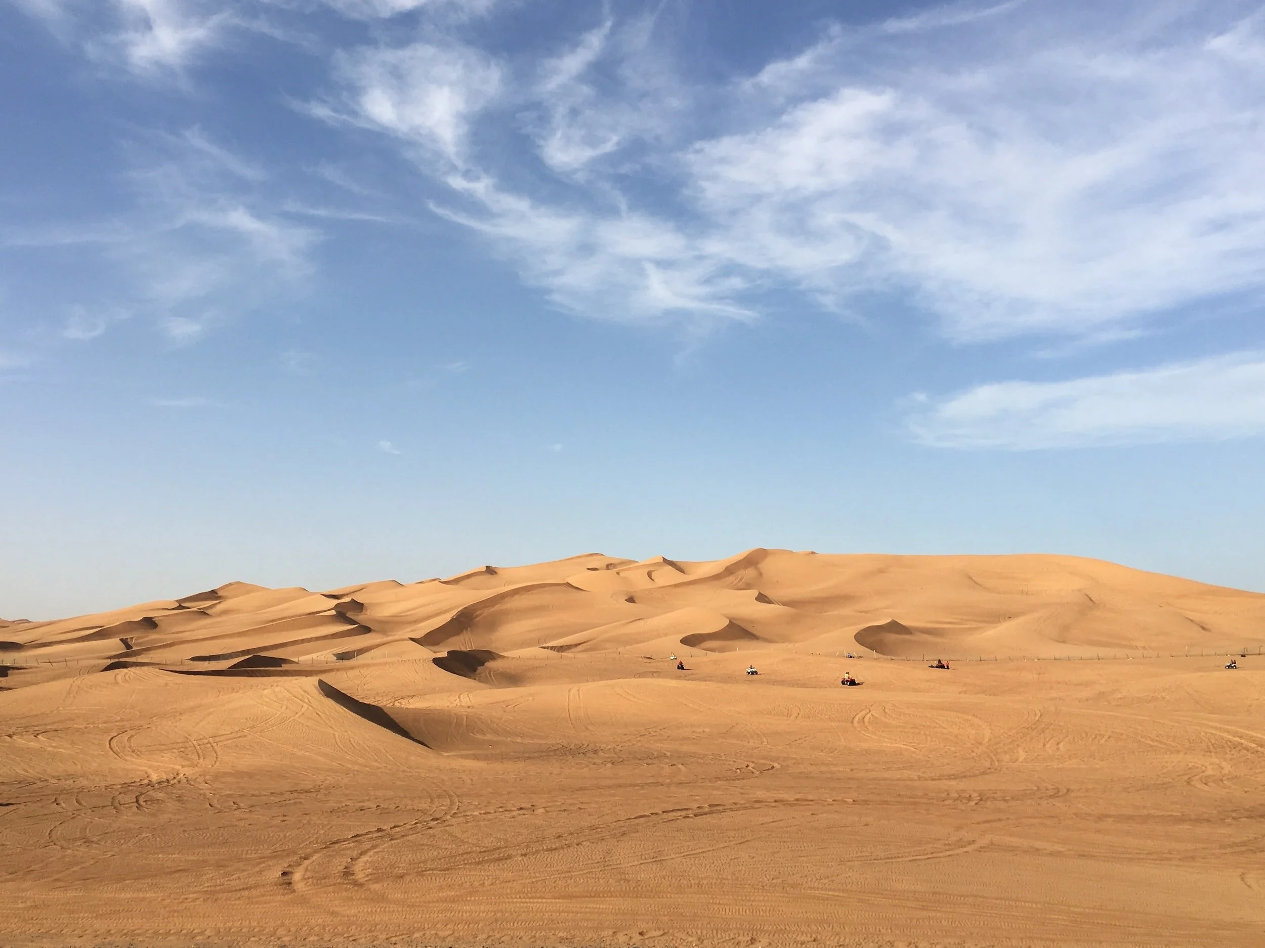 From Desert Dunes to Glittering Skyscrapers: Emirati Tours that Capture the Essence of the UAE