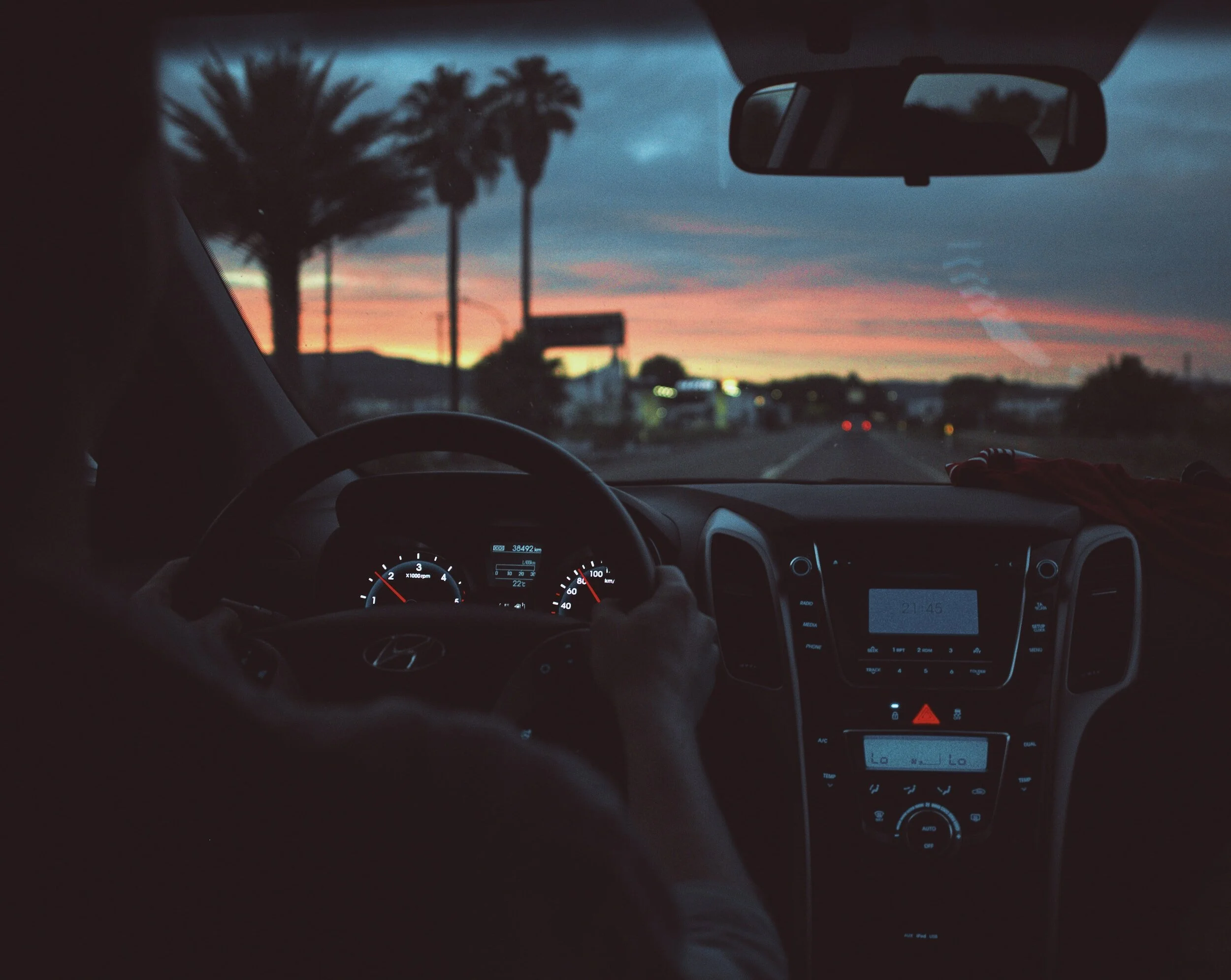 8 Risks of Night Road Trips and How to Overcome Them