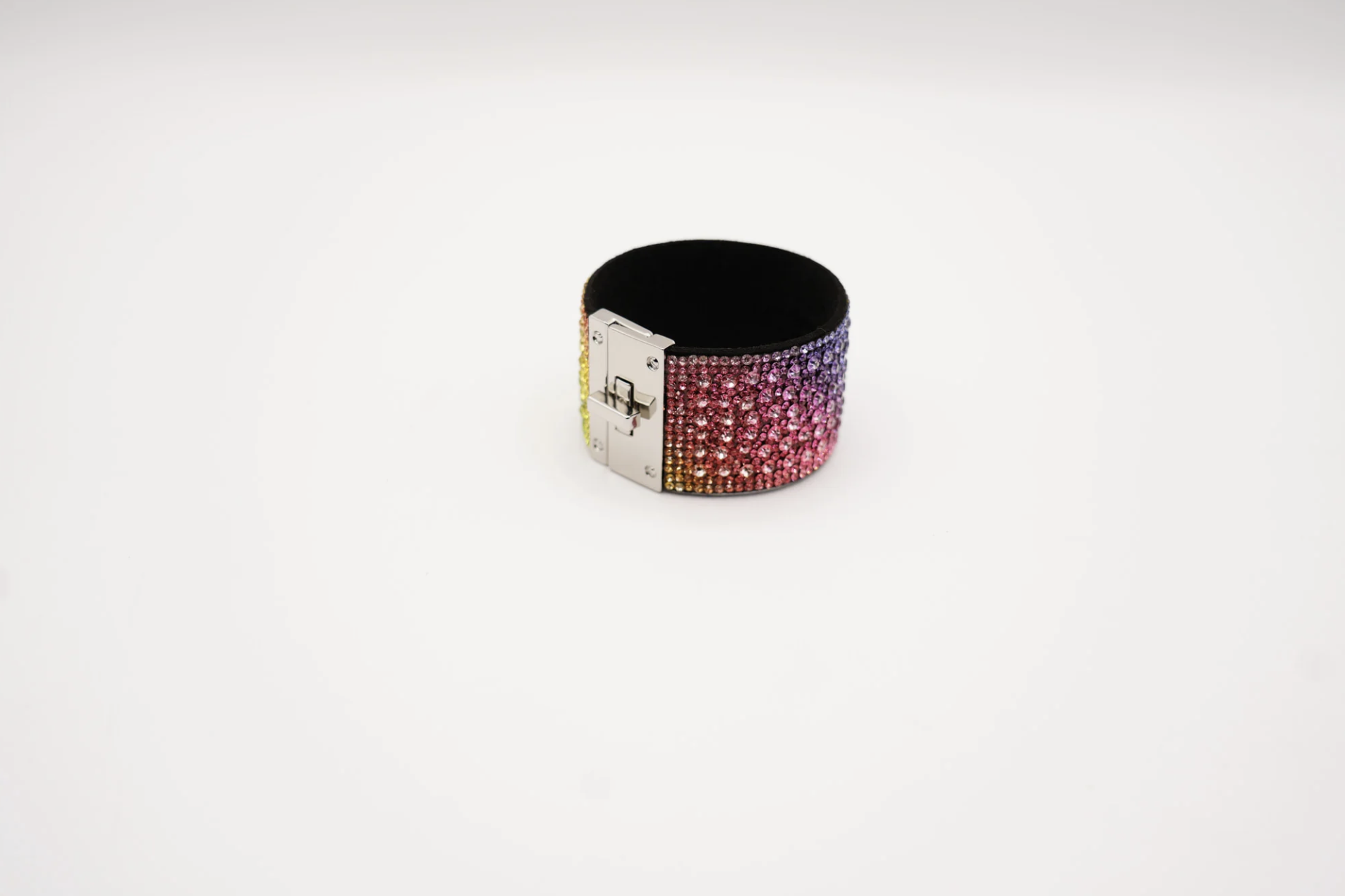 How to Rock a Mermaid Bracelet with Confidence
