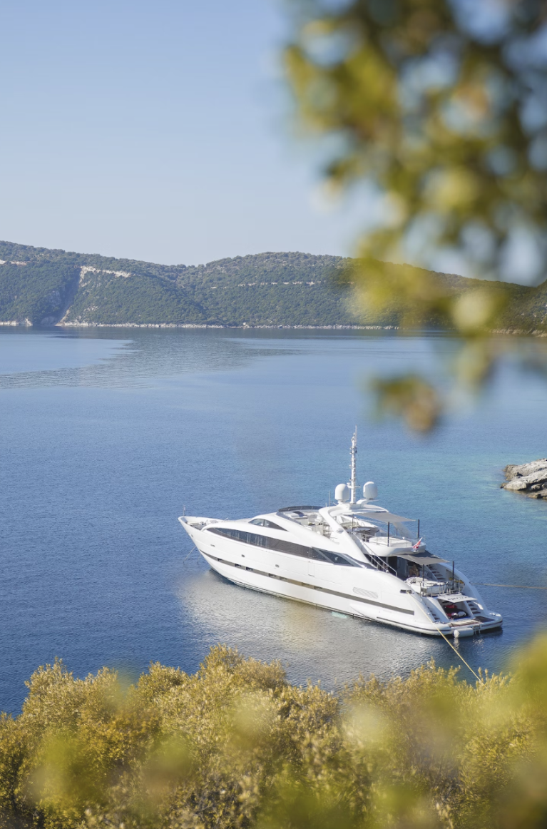 Exploring the Luxury Lifestyle: Ownership and Maintenance of Superyachts in Thailand