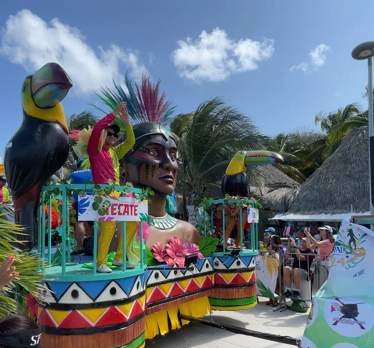 Exploring the Vibrant Carnaval Celebrations in Progreso, Mexico