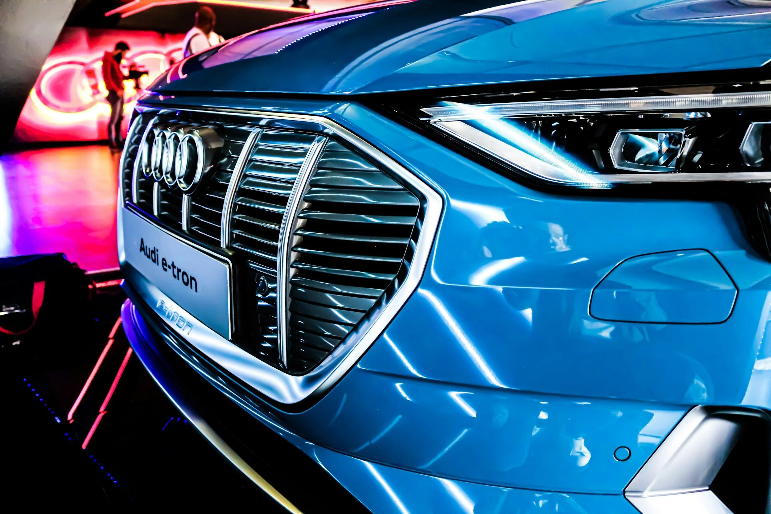 Navigating the Maze: Advanced Guidelines for Choosing the Right Polishing Pads in Car Power Polishing