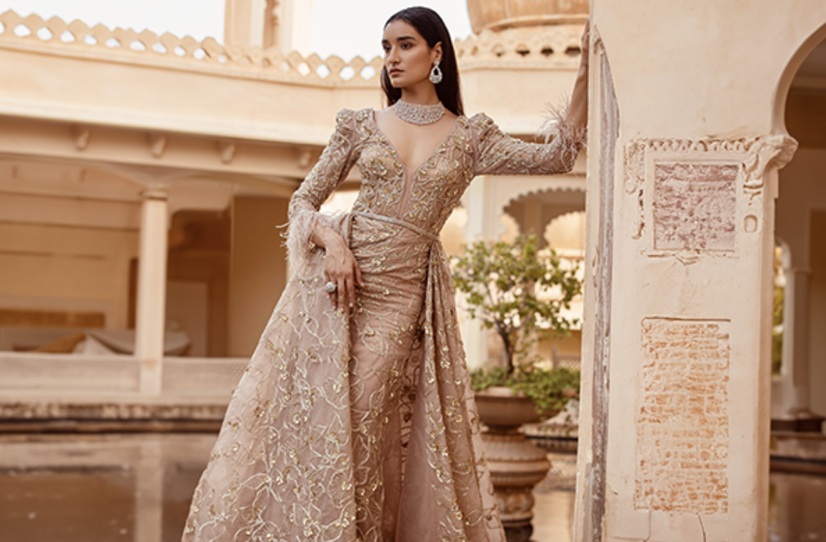 How to Style Designer Outfits for Women Online in Multiple Ways 