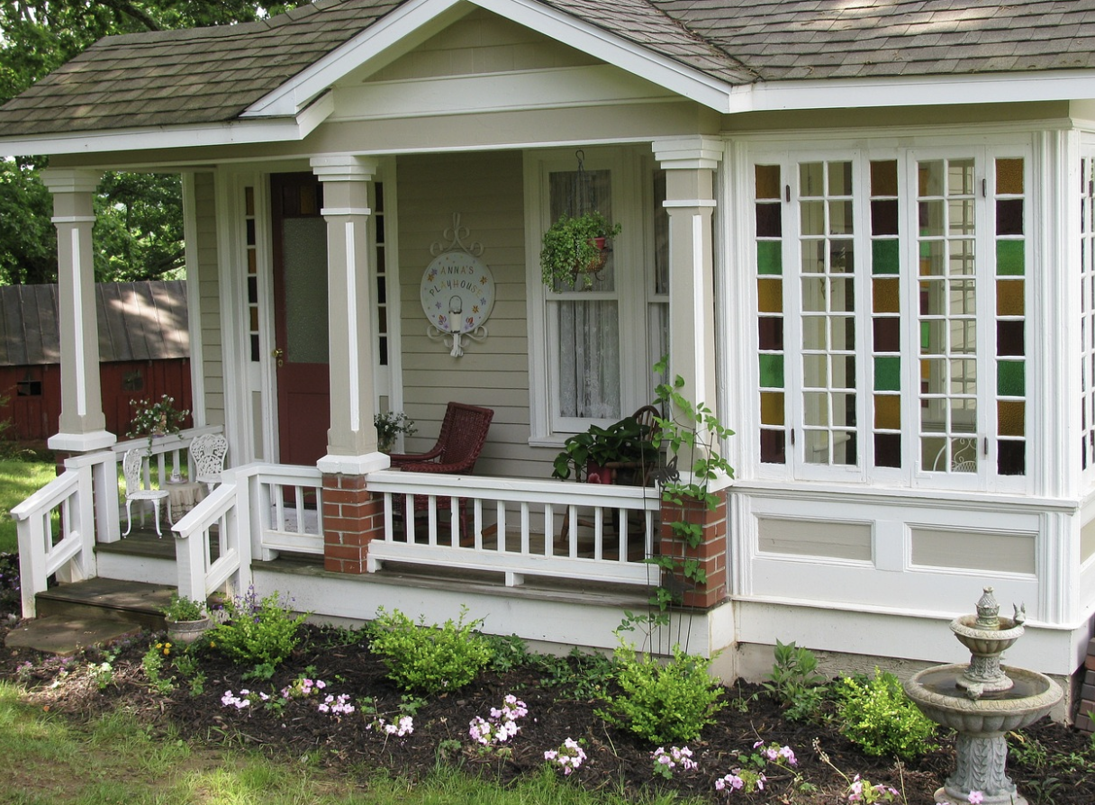 6 Things You Should Know About Tiny Home Roof Maintenance