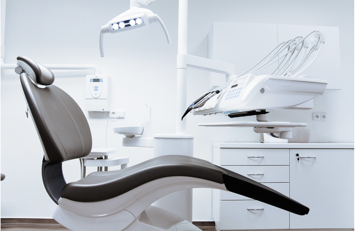 Choosing the Right Dentist: Tips for Finding a Trusted Oral Healthcare Provider