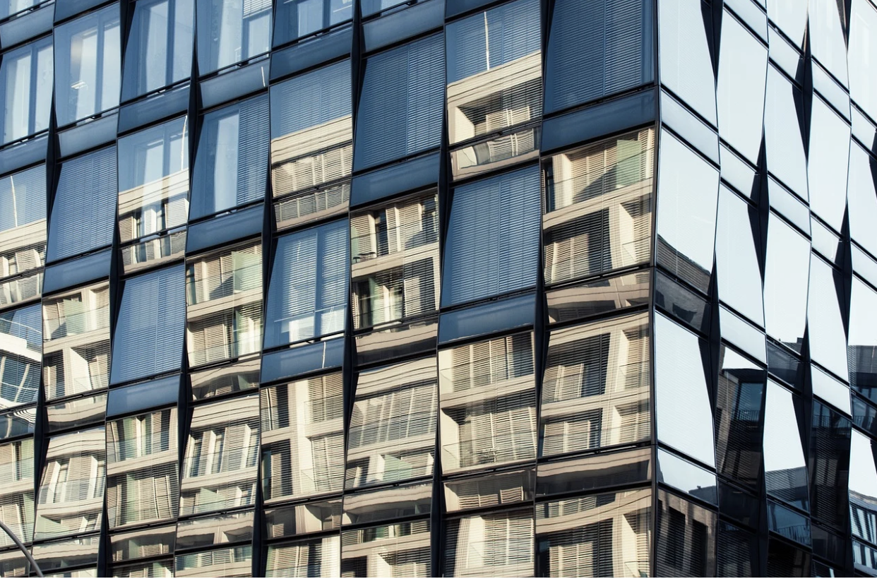 Make Commercial Window Replacement Stress-Free with These Fundamental Tips
