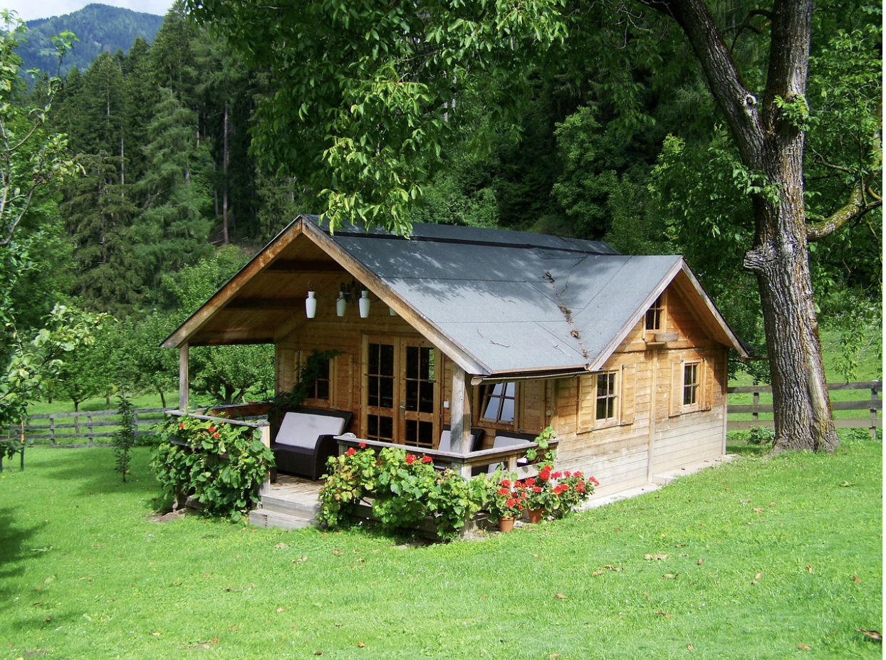6 Creative Ideas to Enhance Your Tiny Home's Exterior