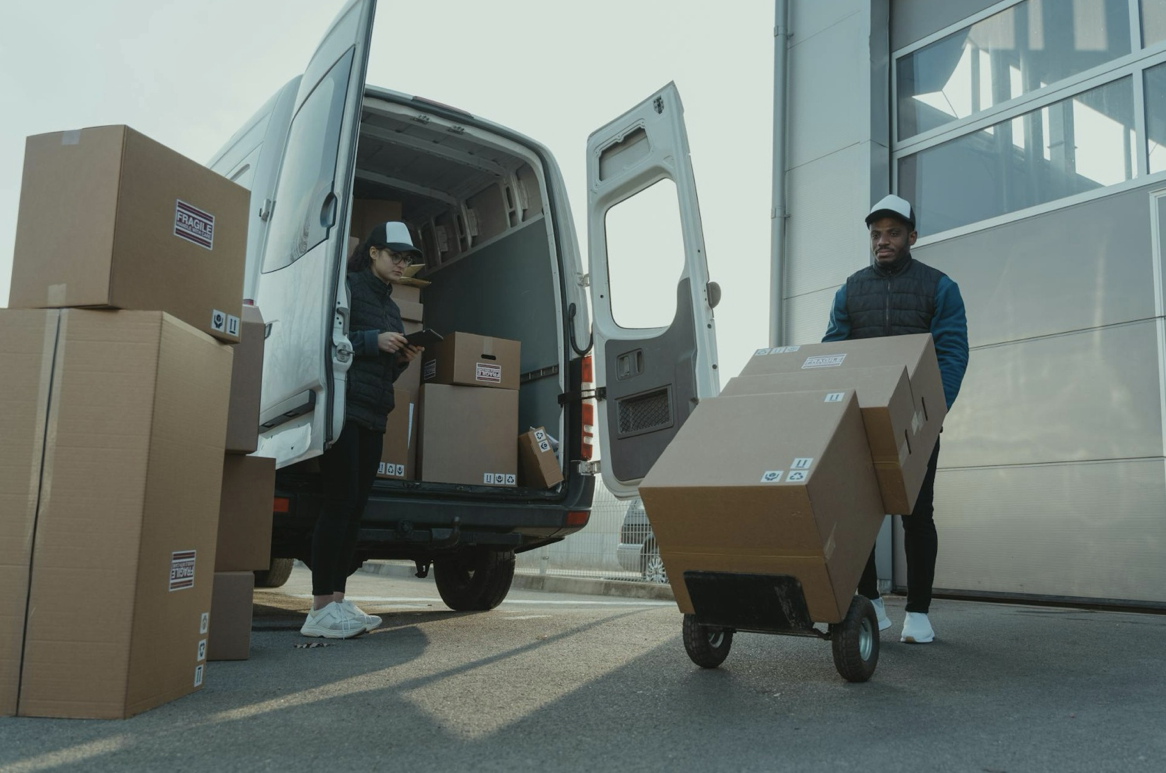 How to Coordinate High-End Moving Services for a Seamless Transition