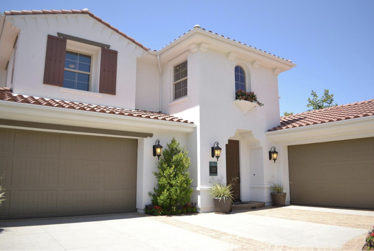 Roofing Problems: 6 Practical Tips on Fixing &amp; Maintaining It