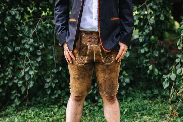How to Stretch Out Leather Lederhosen for Men?