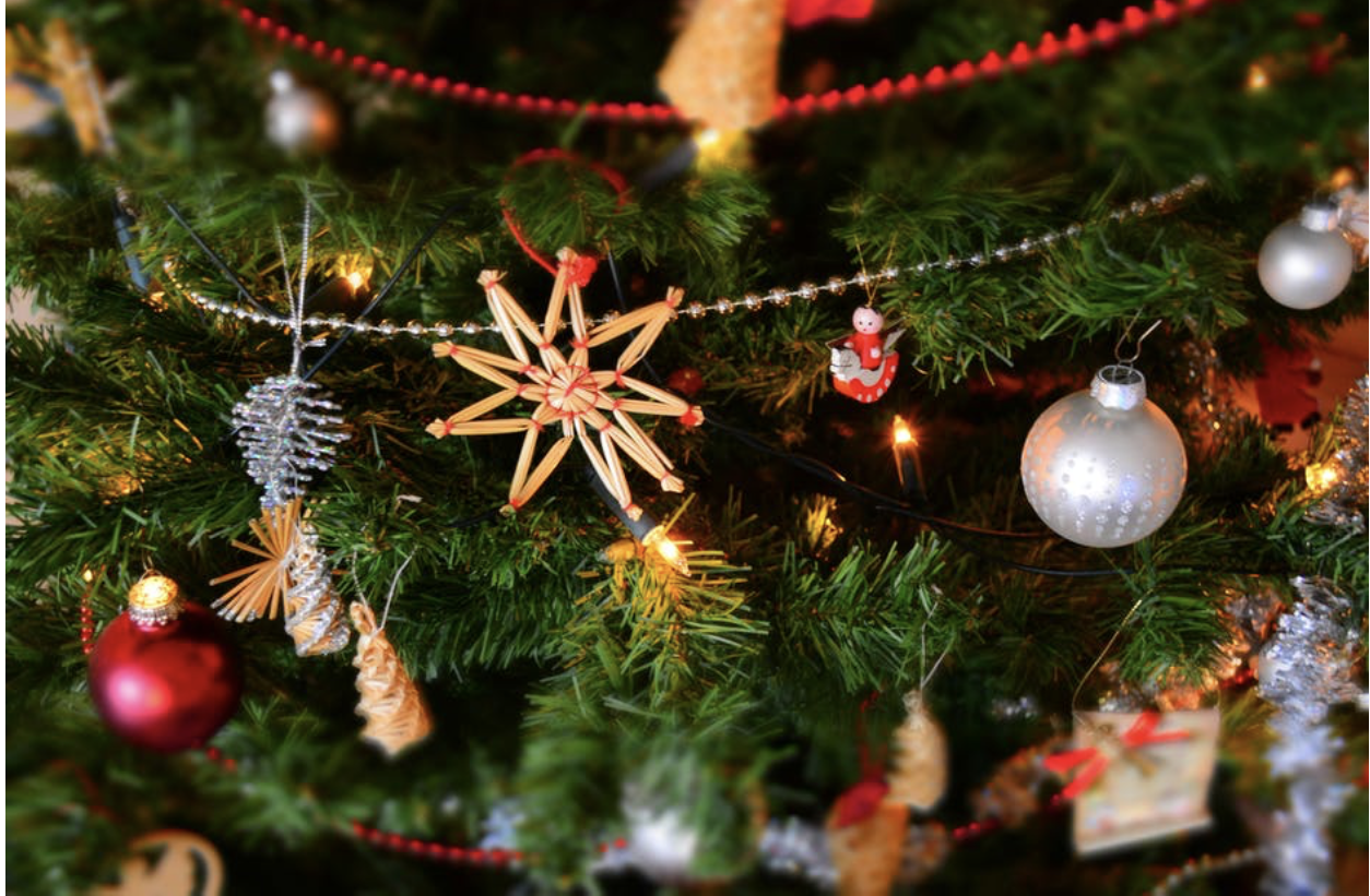 6 Tips for Creating a Magical Christmas Setting