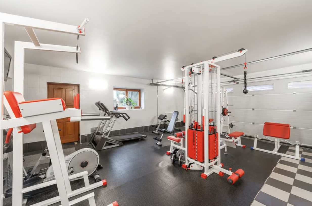 Maximizing Space: How to Incorporate a Home Gym in Your Tiny House