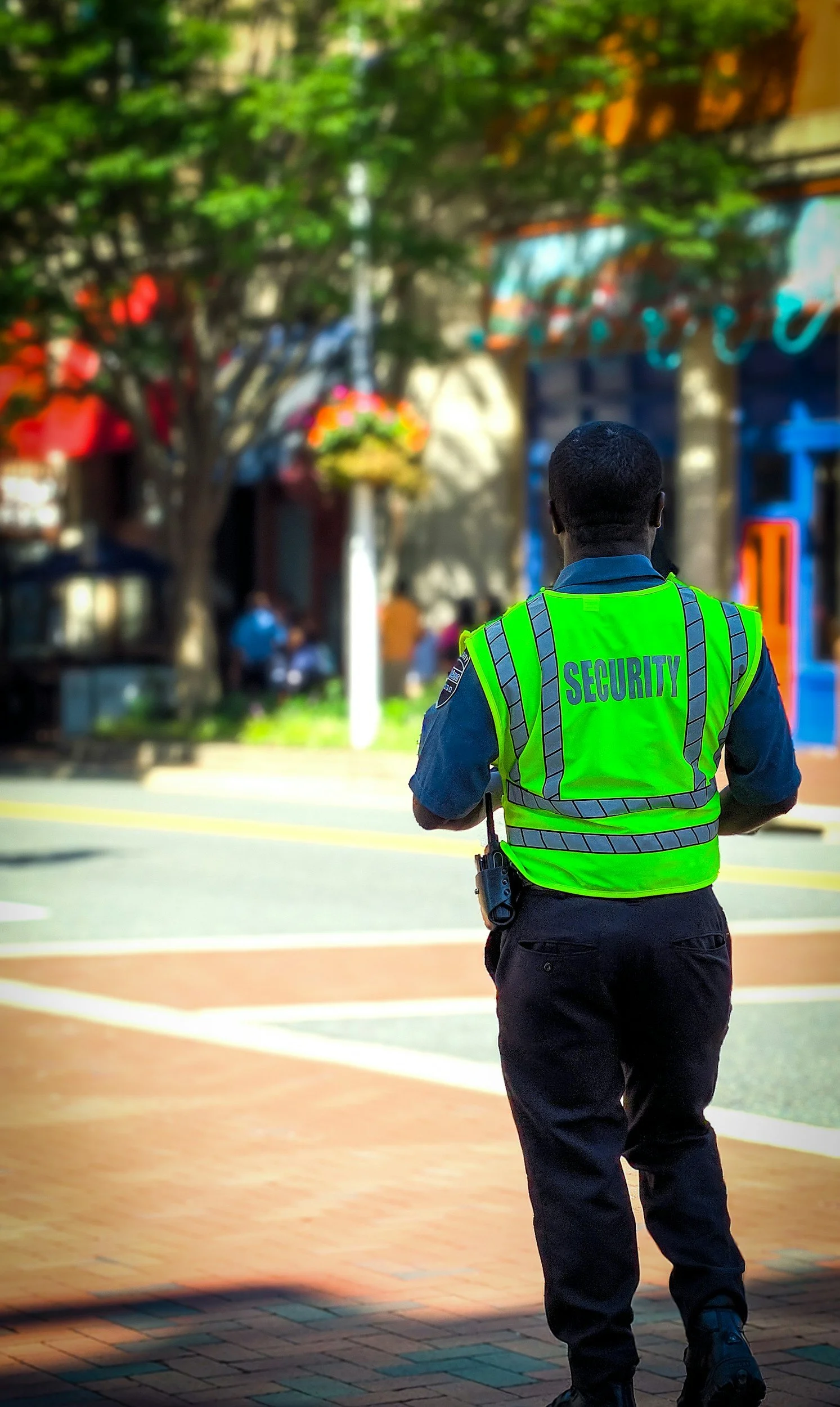 The Role of Security Guards in Managing Emergency Situations