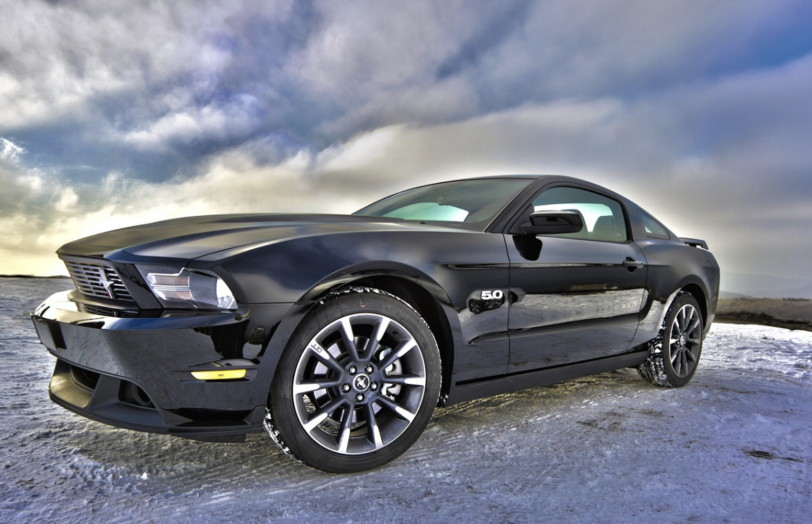 How to Choose the Right Vehicle for Your Cross-Country Adventures