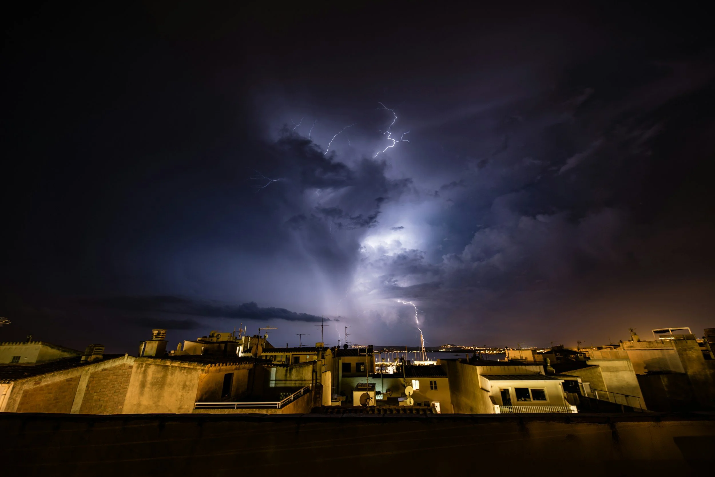 Top Benefits of Lightning Rods for Home Safety