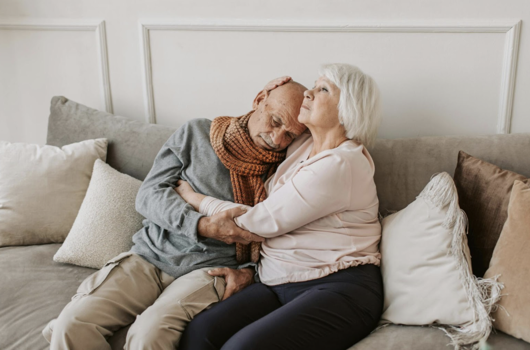 How to Ensure a Loved One is Well-Taken Care of in an Assisted Living Facility