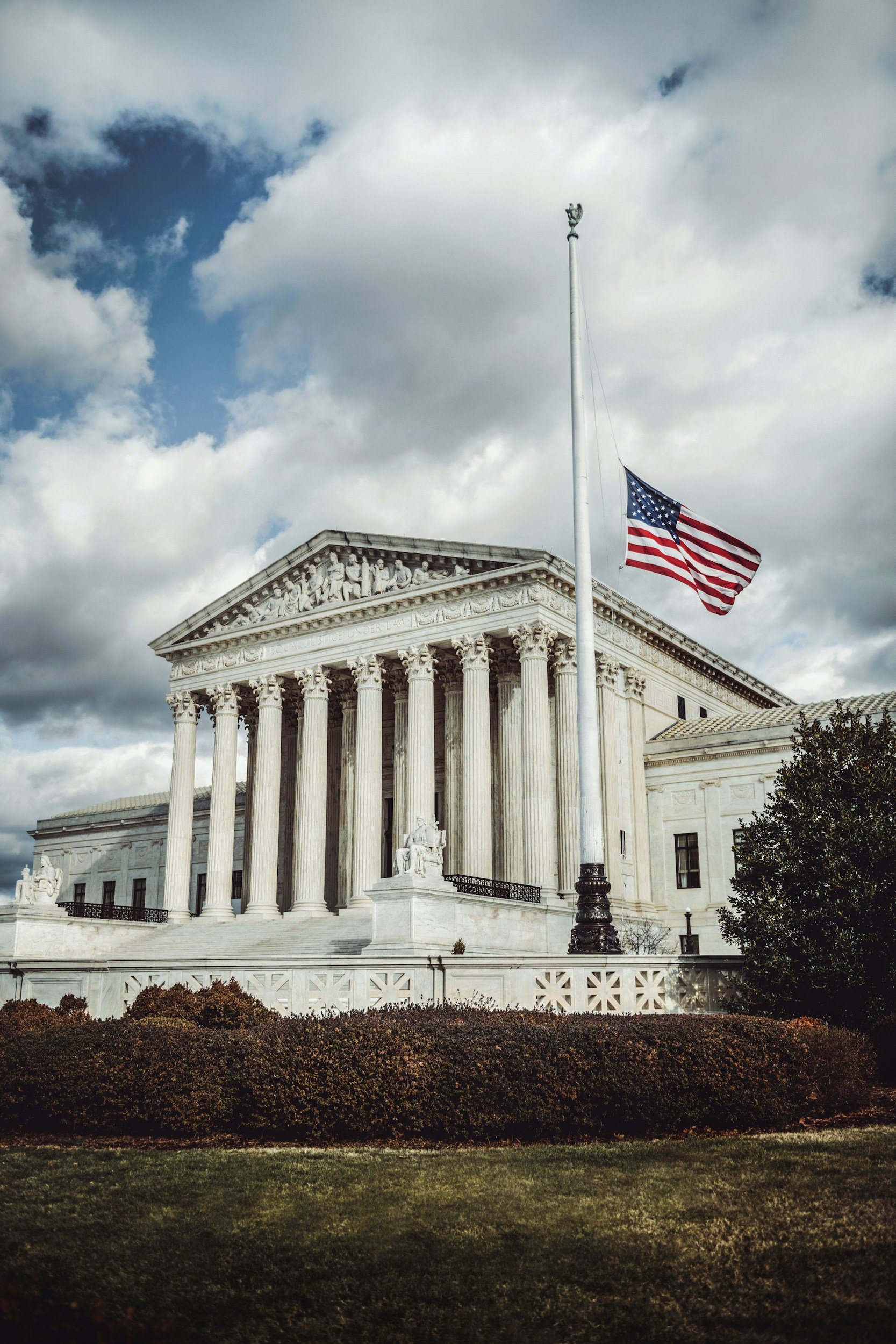 How a Kansas Personal Injury Lawyer Can Help You After a Travel-Related Accident