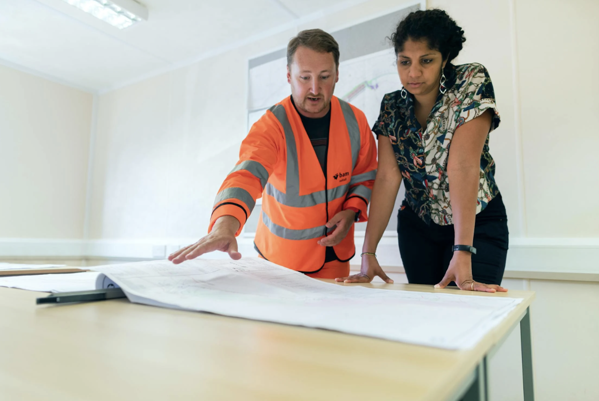What to Know Before Signing a Contract with a Home Builder