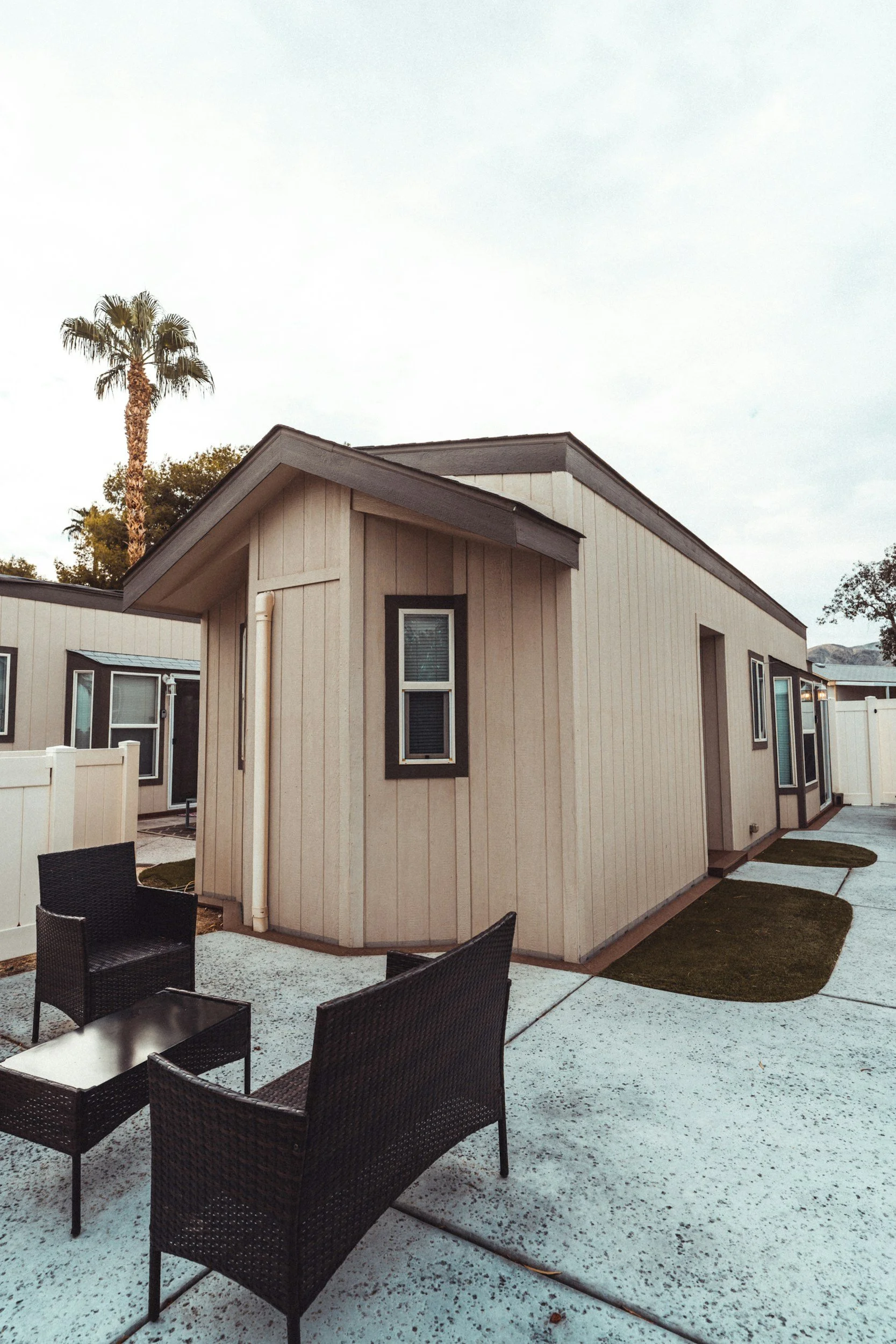 A Guide to Choosing the Best Mobile Home Paneling for Durability and Design