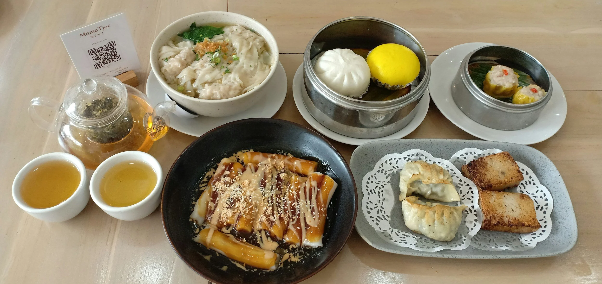 Discovering Cha Chaan Tengs in Wan Chai: A Culinary Journey Through Hong Kong's Tea Restaurants