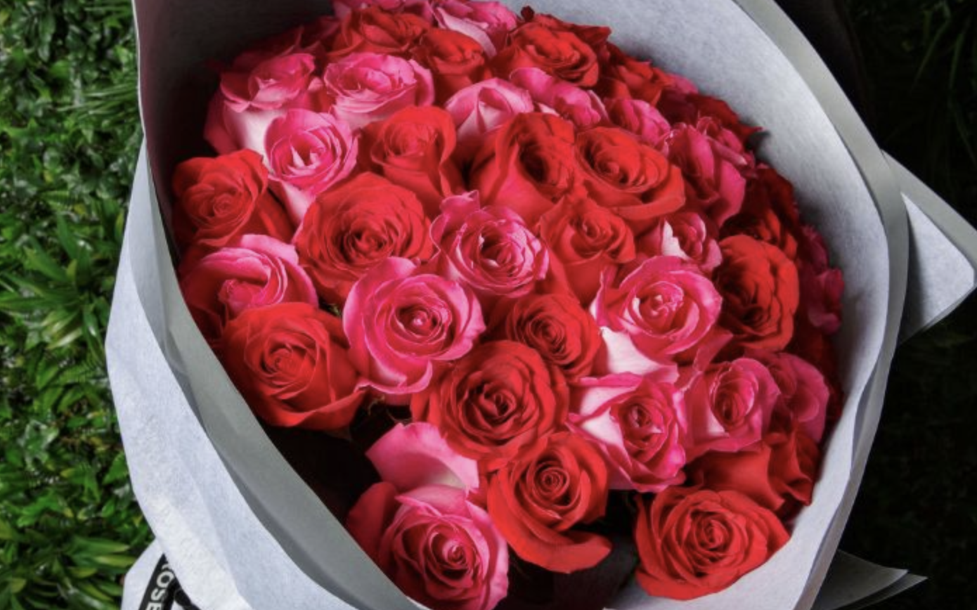 Why Choose a Florist for Same Day Rose Bouquet Delivery?