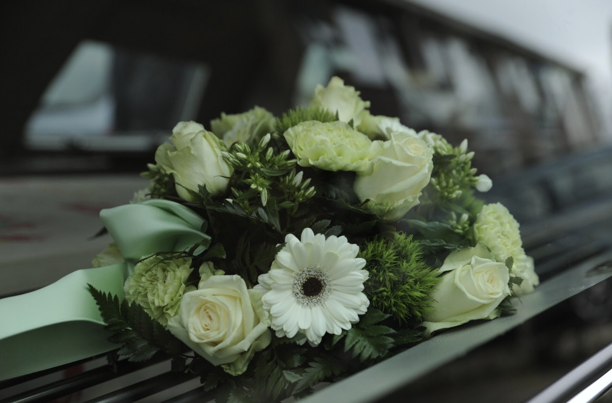 Honoring a Life: Meaningful Funeral Ideas That Celebrate the Departed