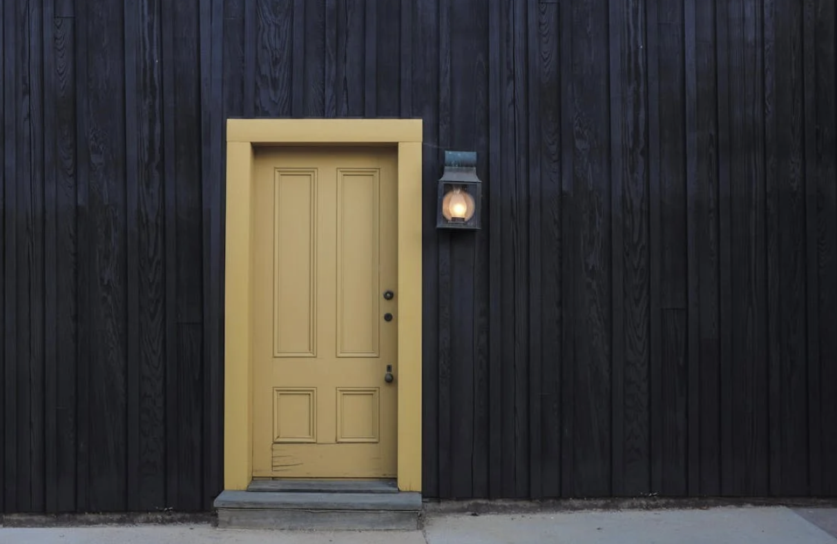 8 Buying Tips to Follow When Choosing the Doors for Your Needs